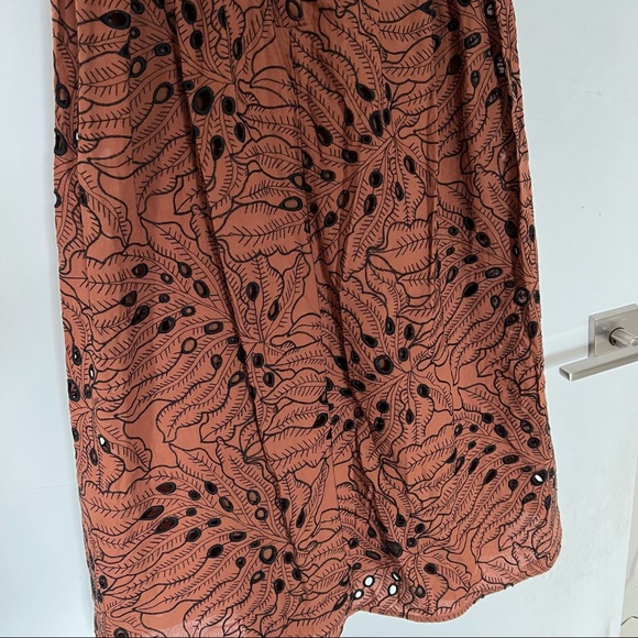 Embroidery dress - Picture 4 of 7